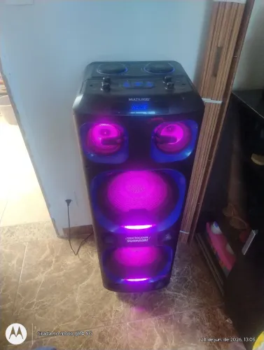caixa de som amplificada Multilaser Mini Torre 2000W SP343