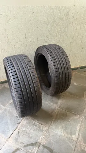 Par Pneu Continental 245/45 R18 (Praticamente Novo - 99%)