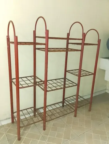 Estante de ferro 