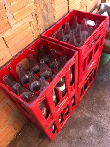 Garrafa de coca e fanta