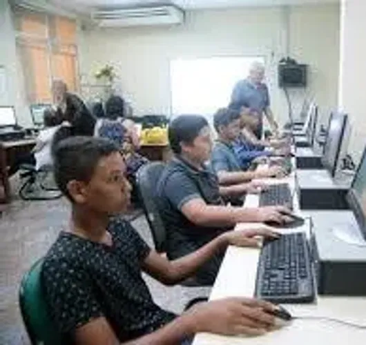 CENTRO COMUNITÁRIO