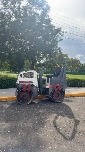 LOCAÇÃO DE ROLO COMPACTADOR<br>Rolo tapa buraco - 0<br>?Imperatriz-MA