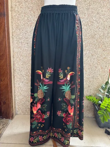 Pantalona Farm com fenda de zíper