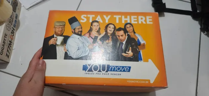 Livro de Inglês - You Move Stay There (curso completo)