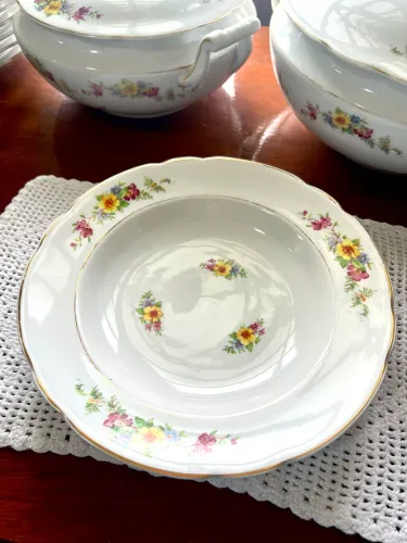 Prato Fundo Porcelana Real