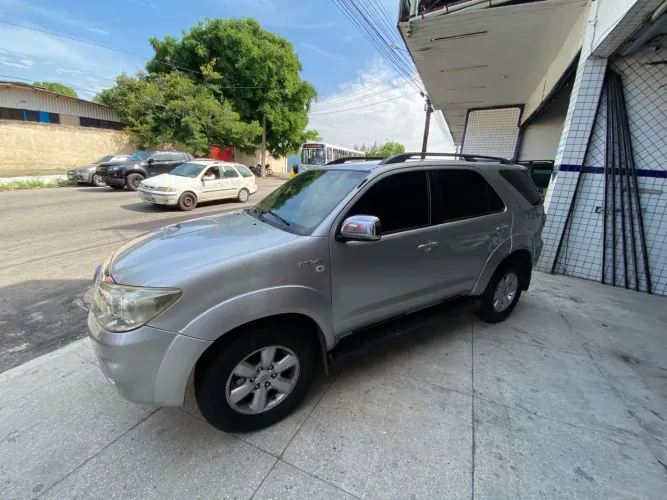 Toyota Hilux SW4 SRV D4-d 4X4 3.0 TDI Dies. AUT 2009