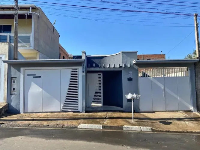 CASA Á VENDA NO SANTOS DUMONT