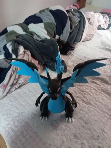 Action Figure Charizard X