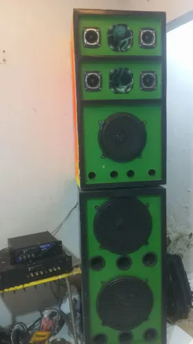 Vendo som automotivo fone de 18