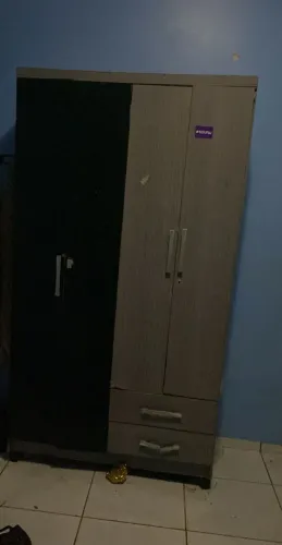 Guarda roupa de solteiro