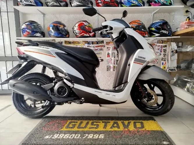 Yamaha automática, ano 2024 parcelo no cartão