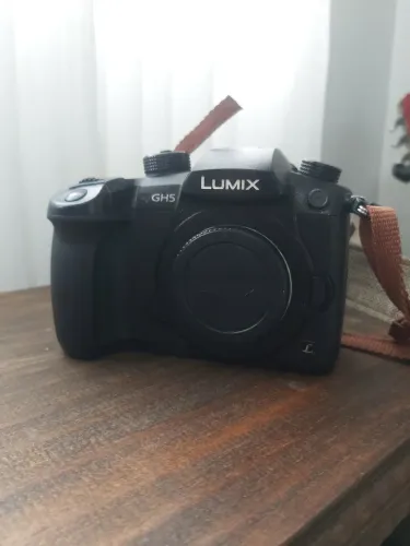 CAMERA LUMIX GH5 COM ACESSÓRIOS
