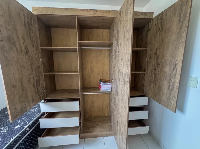 Guarda-roupa + cama box solteiro