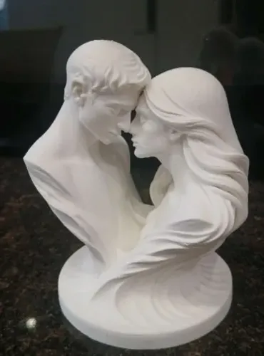 Escultura Abraço Eterno - Arte e Romance para o Seu Lar - Impressão 3d