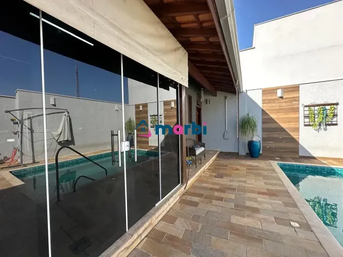 Casa com 4 dormitórios à venda, 182 m² por R$ 850.000,00 - Vila Jones - Americana/SP