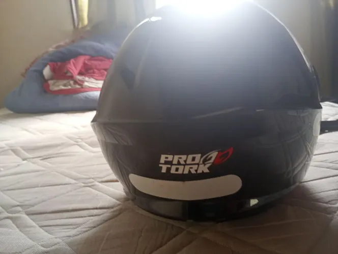 Capacete um mês de uso