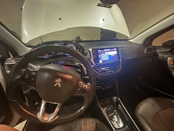 Peugeot 2008 Griffe 1.6 Flex 16V 5P Aut. 2017