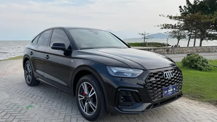 Audi Q5 SB P Black. 2.0 TFSIe S.tr. QT (hib.) 2023