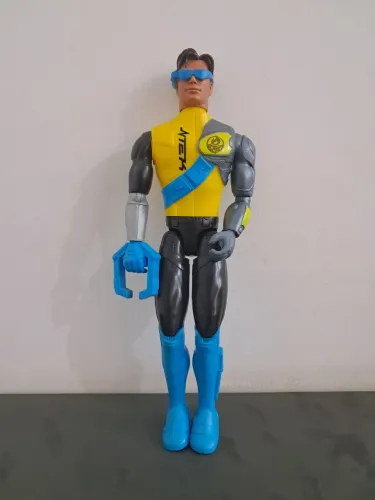 Boneco max Steel 