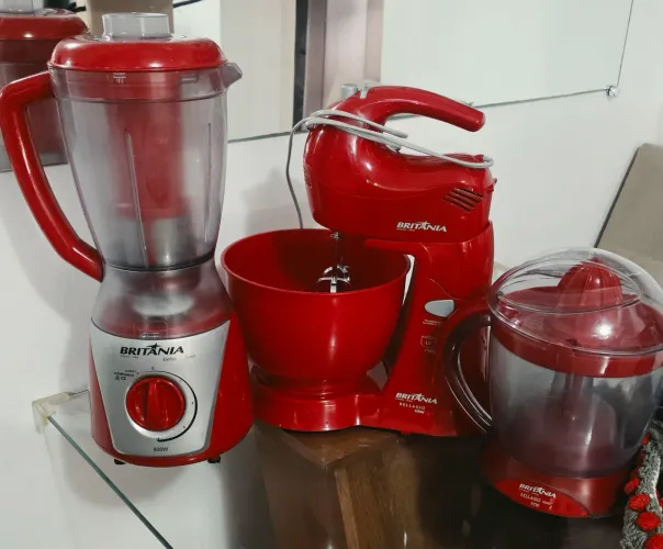 Kit batedeira + liquidificador + espremedor 220V
