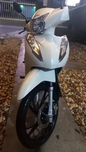Biz 125 2024 - impecável.