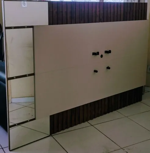 Painel com modulado em mdf