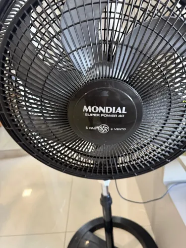 Ventilador de Pé