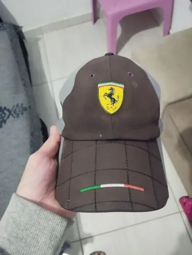 Boné Ferrari puma original