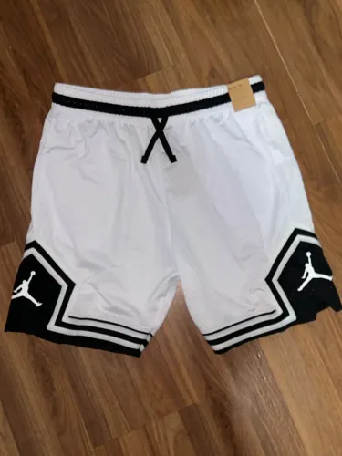 Shorts Jordan Basquete Diamond Branco e Preto - Tamanho 3XL (Novo na Etiqueta)