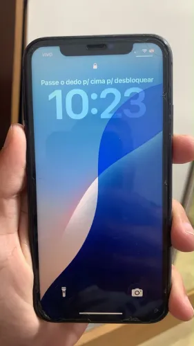 iPhone 11, 64 GB, 90% bateria