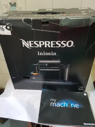 Máquina café nexpresso inissia D40