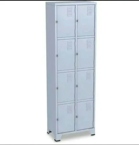 Roupeiro 08 divisões com portas em Aço