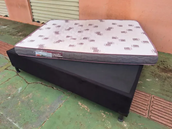 *?CAMA BOX CASAL TAMANHO PADRÃO USADA BEM CONSERVADA BASE MAÍS COLCHÃO 1.38/1.88?