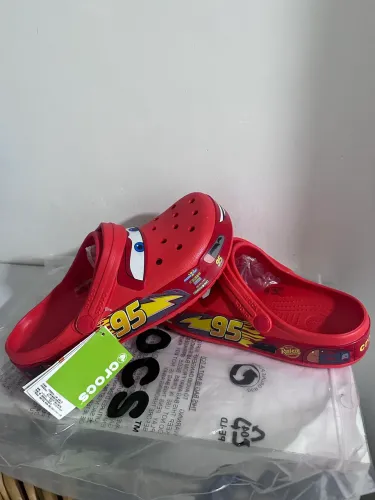 Crocs carros relpago mcquen