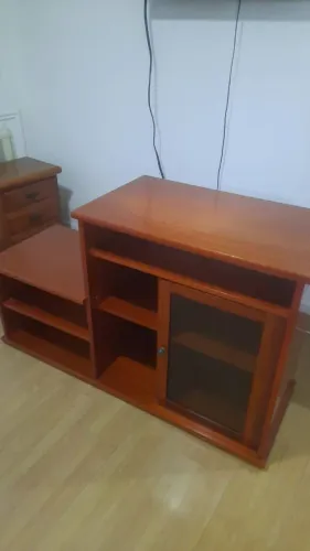 Vendo Rack de madeira maciça 