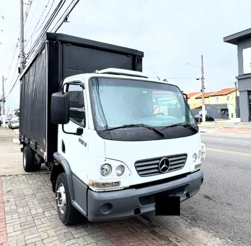 MB ACCELO 915 BAÚ SIDER