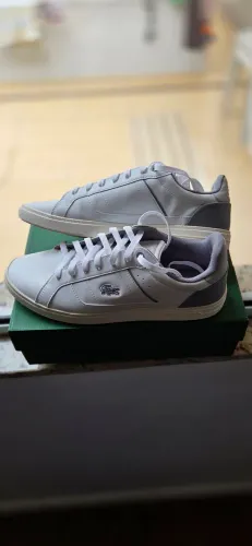 Tênis Lacoste - Europa Pro V - Branco/Cinza
