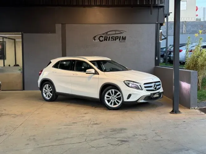 Mercedes-Benz GLA 200 Adv. 1.6/1.6 TB 16V Flex Aut. 2015