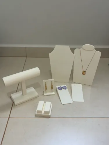 Kit 5 Expositores de Joias Acrílico Branco Organizador para Vitrine
