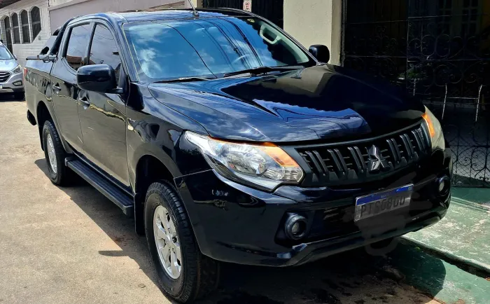 Mitsubishi L200 Triton Sport GLX 2.4 CD Diesel Mec. 2019