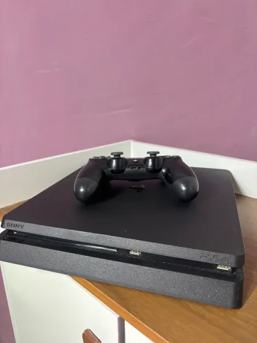 PS4 500G + Controle + Jogos