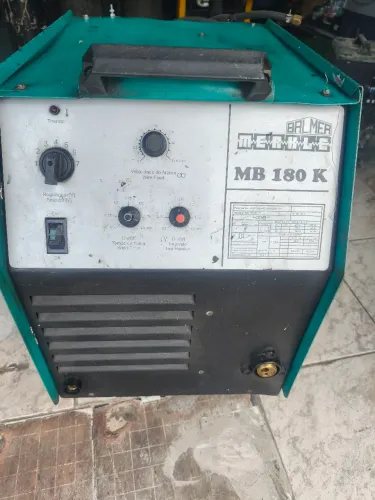 Máquina de solda Mig Balmer 180. Monofásico 220 Volts