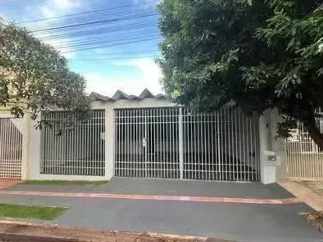 VENDE SE CASA NA VILA PLANALTO