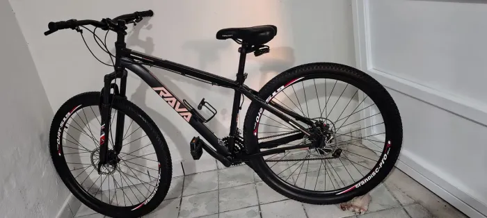 Bicicleta rava aro 29 semi-nova, tenho nota fiscal da bike