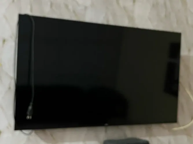 Vendo TV com defeito