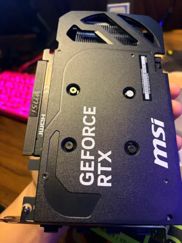 RTX 5050 8G COM CAIXA