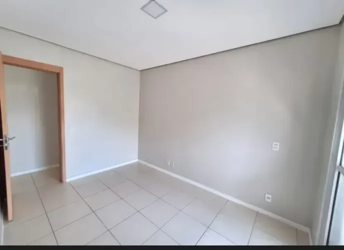 Apartamento no Condomínio Reserva Morada com 2 quartos com suíte e varanda