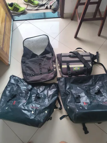 alforges laterais de moto p viagem ou trabalho 