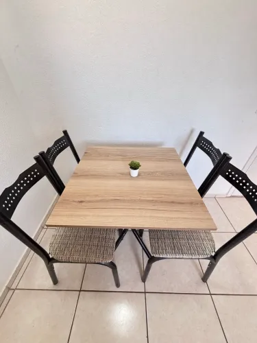 CONJUNTO MESA COM 4 CADEIRAS