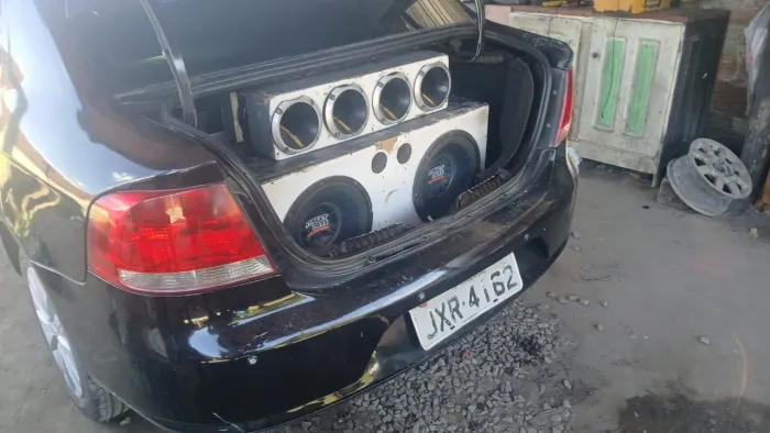 Vendo caixa de som foncionando perfeitamente 